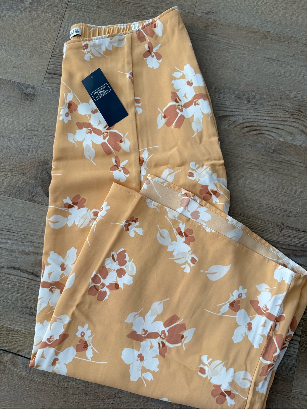 NWT Abercrombie & Fitch dipped waist midi skirt in orange floral print